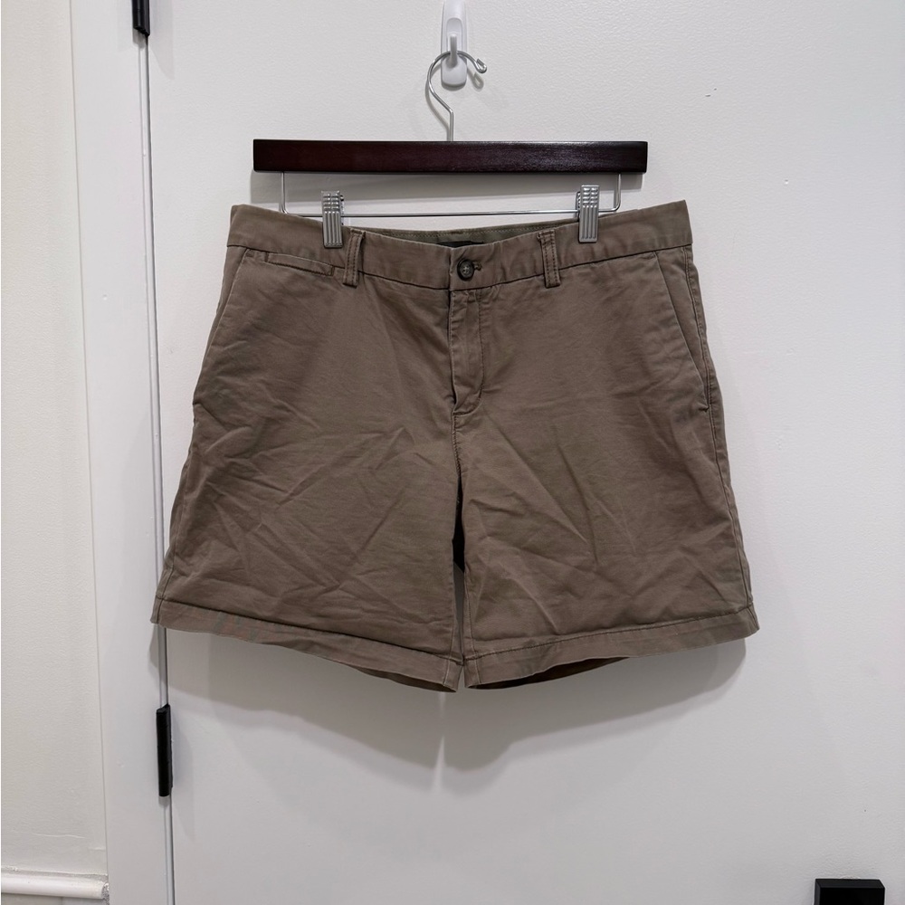Banana Republic Classic Green Shorts
